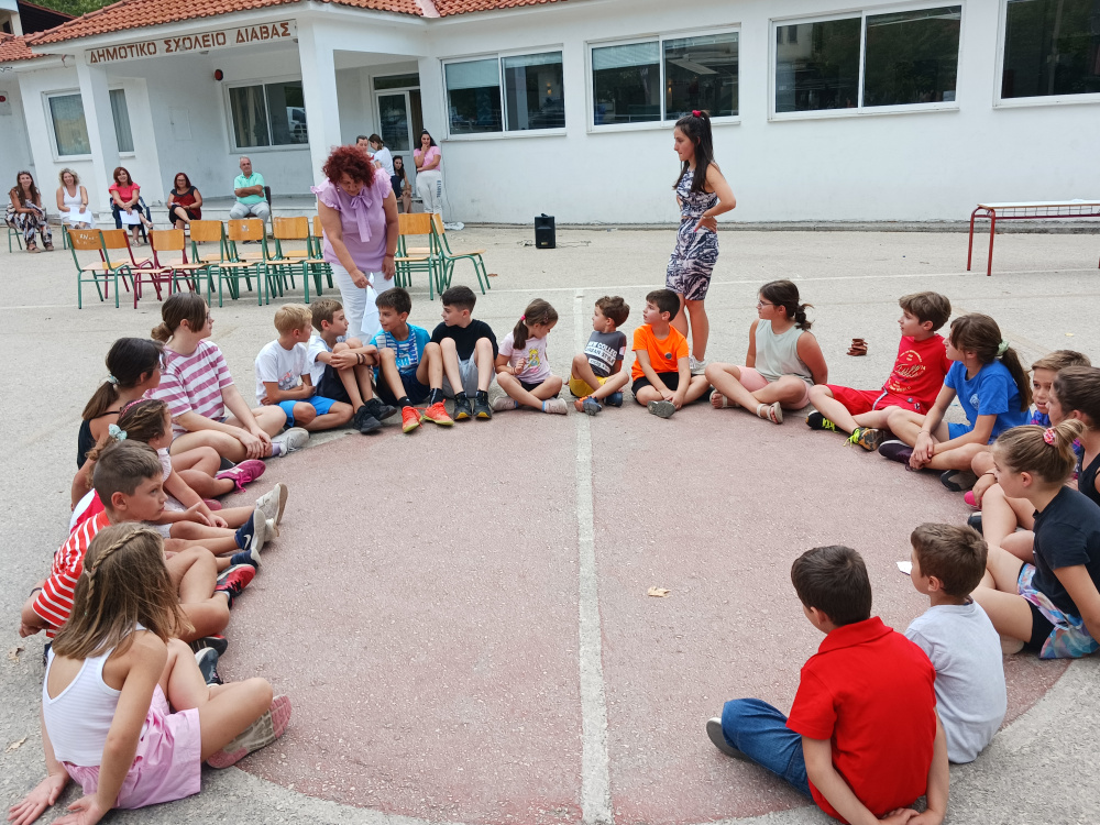 Παραδοσιακά παιχνίδια γειτονιάς για τα παιδιά από την ενορία της Διάβας