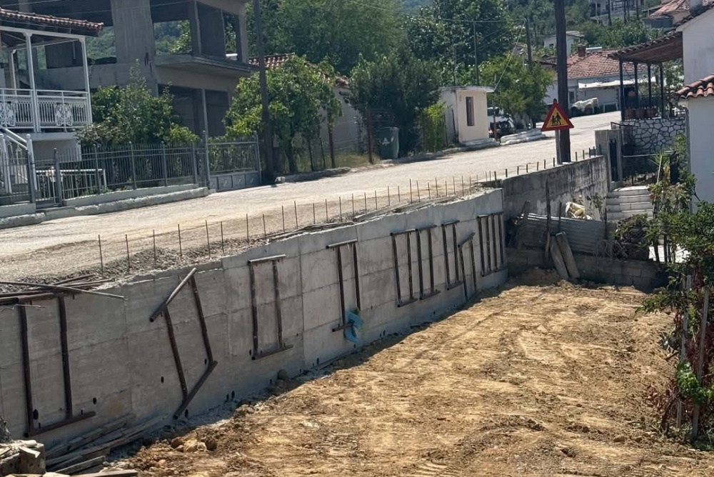 Ολοκληρώθηκε από τον Δήμο Μετεώρων το έργο κατασκευής τοιχείου αντιστήριξης στην είσοδο του Σκεπαρίου