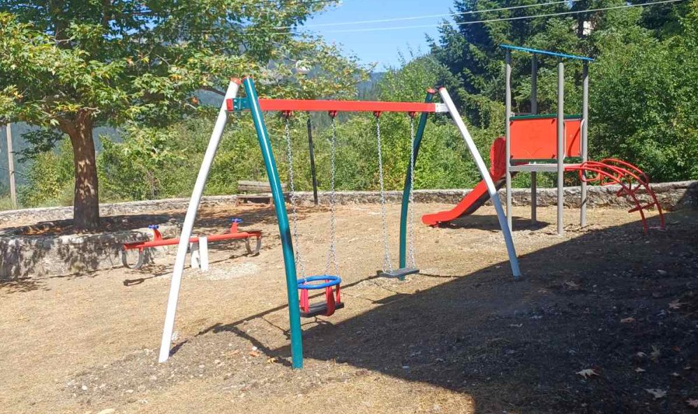 Νέα πιστοποιημένα όργανα στην παιδική χαρά στη θέση «Γκοργκάτσι» στην Κρανιά Ασπροποτάμου