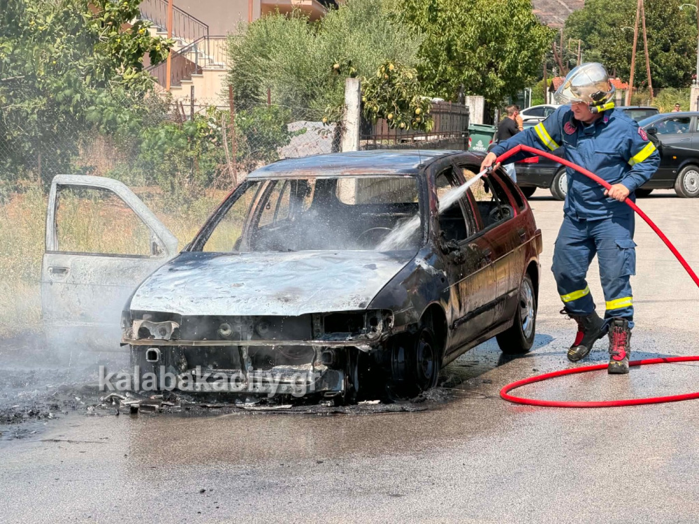 Φωτιά σε αυτοκίνητο εν κινήσει στο Καστράκι – Κινητοποίηση της Πολιτικής Προστασίας και της Πυροσβεστικής