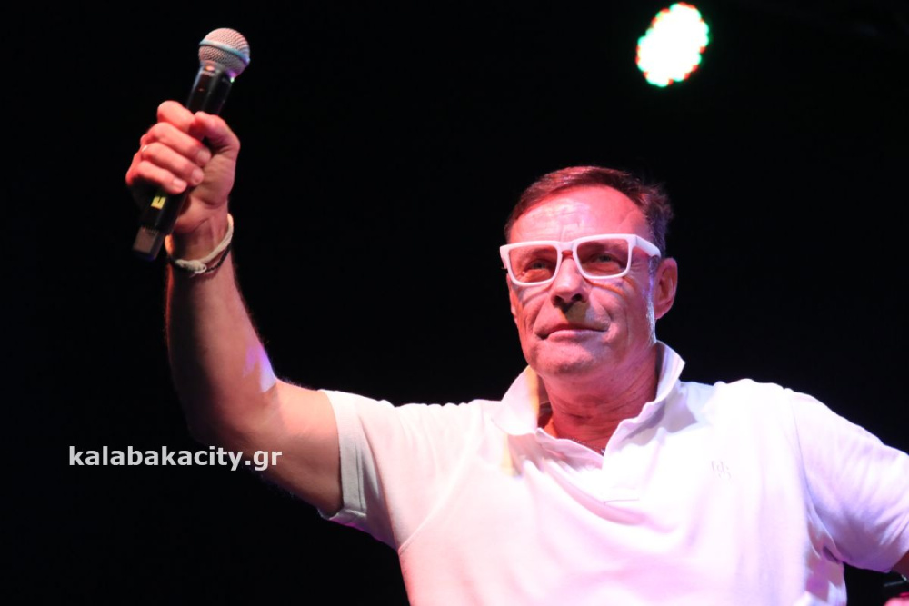 Ο μοναδικός Showman Νίκος Παπούλιας έκλεψε τις εντυπώσεις στη Γιορτή Κρασιού στο Καστράκι!